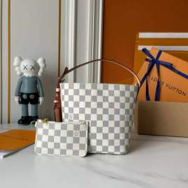 Picture of Louis Vuitton Handbags _SKUfw230463714fw